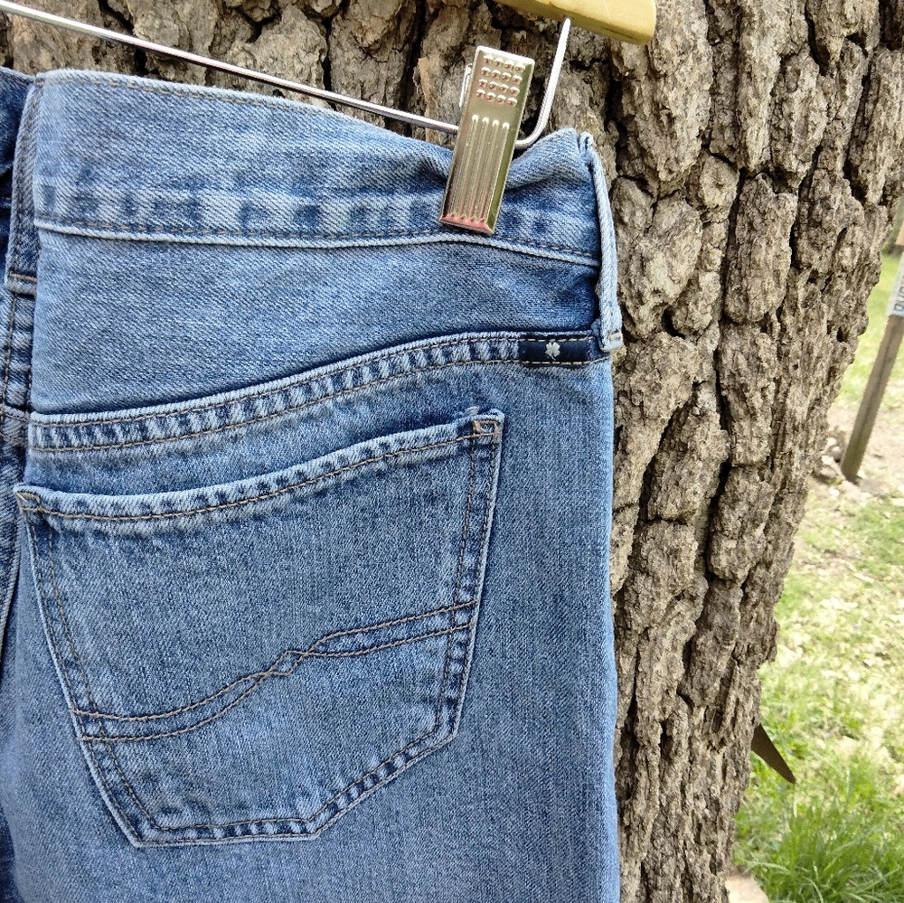 👀Big Discount!👀 Lucky Brand Boyfriend Short in size 8 - Picture 1 of 4